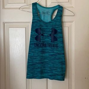 I’m selling an under armor tank